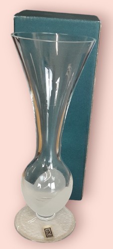 Vintage lily clear glass bud - lily,