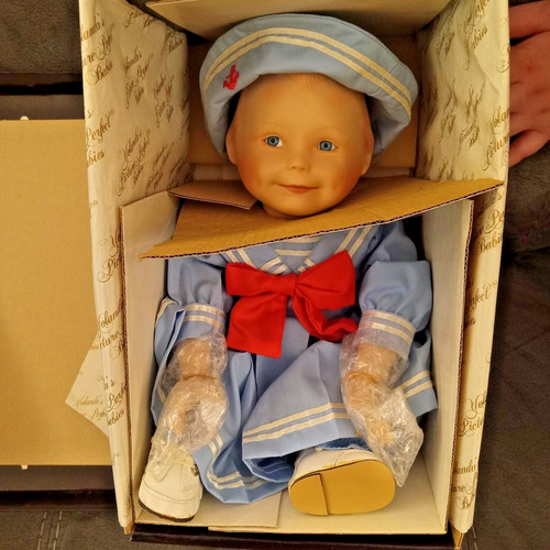 Amanda 7 porcelain doll - -,