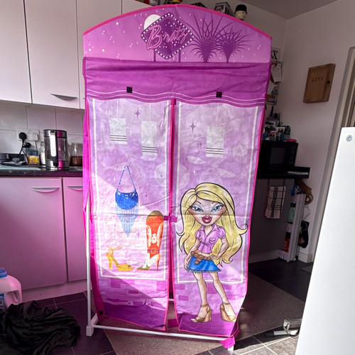 New 2005 bratz - new, &