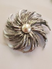 Vintage Large Sarah Coventry