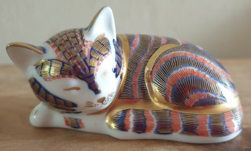 Royal crown derby paperweight - royal,