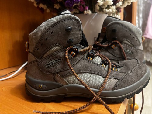 Lowa boots - lowa,