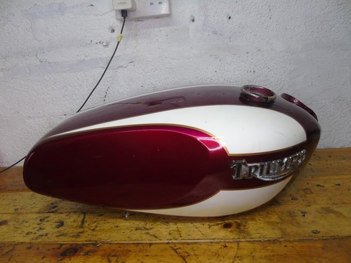 Triumph t160 petrol tank - petrol,
