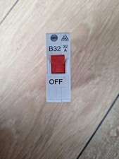 WYLEX 32 AMP CURVE B 3 KA MCB CIRCUIT BREAKER PUSH PLUG IN SK