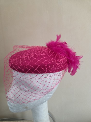 Stunning vintage small - stunning, pill