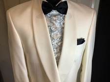 Men’s Ivory/ White Dinner