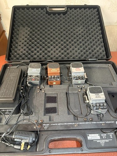 Behringer pb1000 pedal board - pedal,