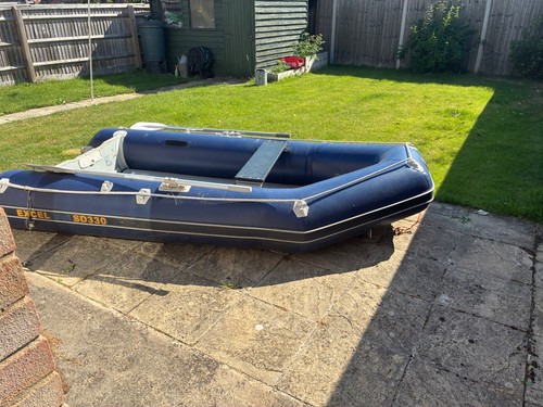 Inflatable dinghy excl 330 - inflatable,