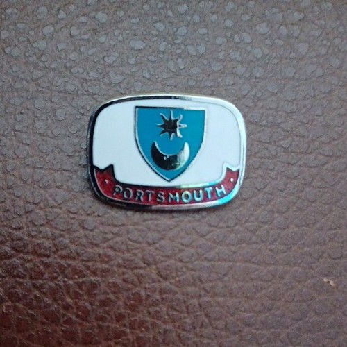 Portsmouth crest football - fc,