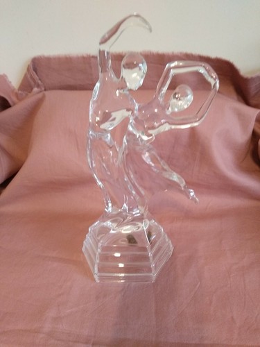 Rcr crystal figurines