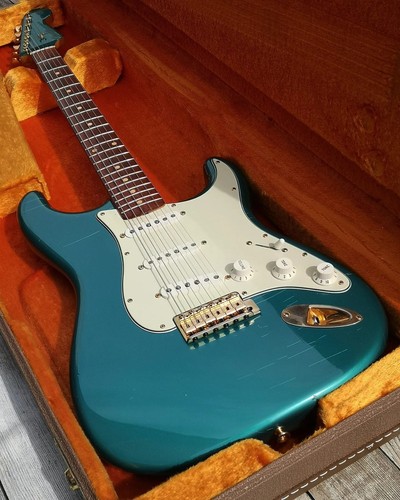 2002 fender stratocaster - 2002,
