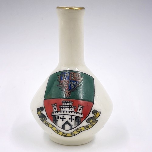 Vintage swan crested china - crested,