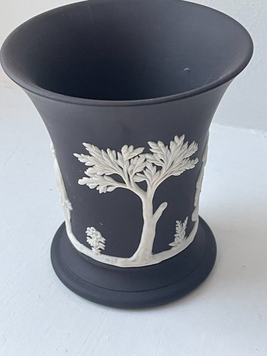 Wedgwood black basalt
