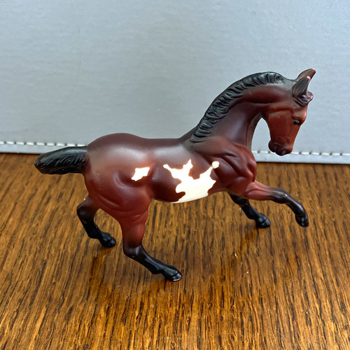 Breyer brown white pinto - breyer,