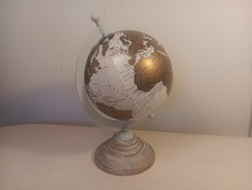 Desk globe gold - desk, globe.