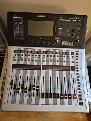 Yamaha tf1 mixing console with - tf1,