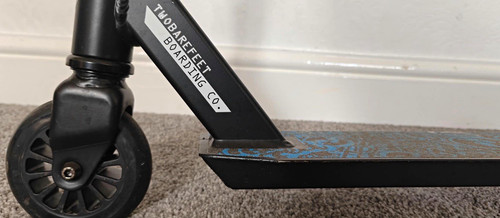 Twobarefeet folding push - twobarefeet,