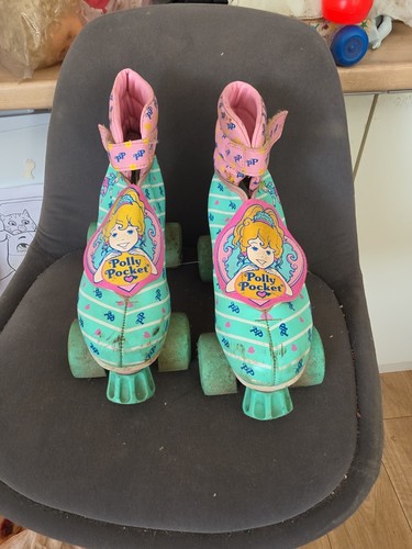Polly pocket roller skates - pocket,