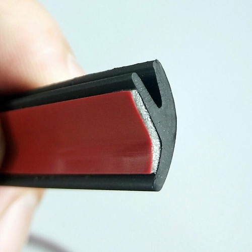 Car shape rubber - 2m, v-shape