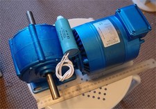 Parvalux Geared Twin shaft Motor/gearbox 100W 27RPM 37Nm 18lws8v3p1c27 240v