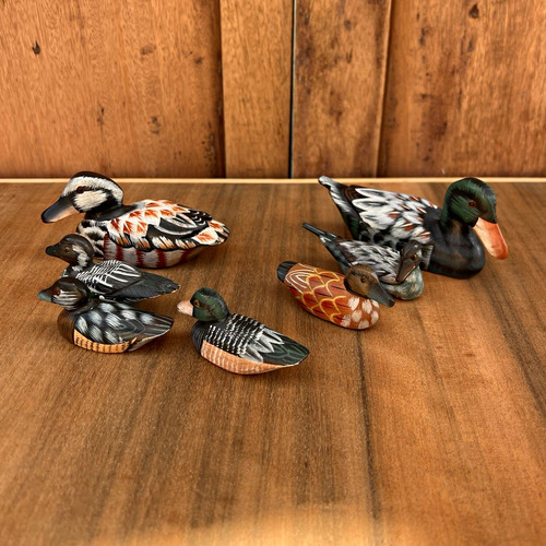 Set hand painted carved - of,