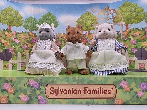 Sylvanian families chef maid - sylvanian,