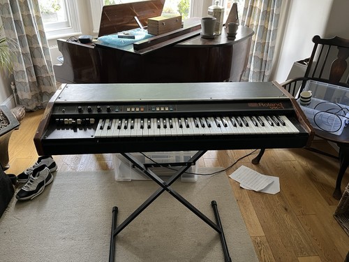 Roland electric organ - electric,