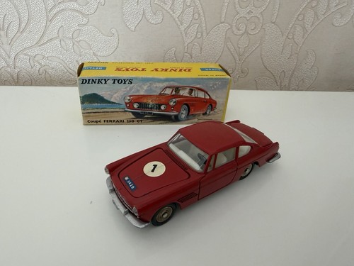 Dinky toys 218 - ferrari, gt