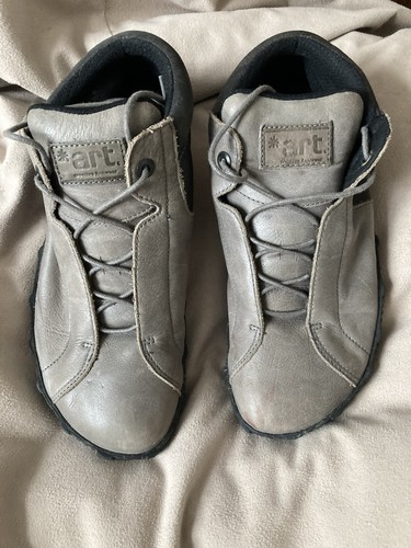 Art company grey - company, shoes