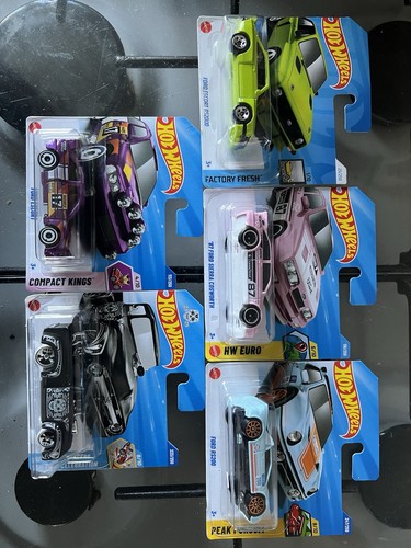 Hot wheels classic ford escort - hot,