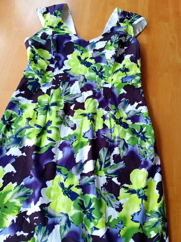 Floral knee length dress - knee,