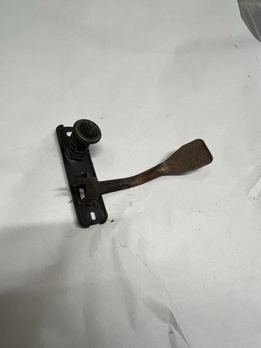 Ford escort mk4 - bonnet, catch
