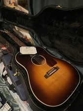 Gibson J-45 limited edition 12