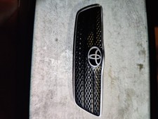 Toyota Corolla grill 02/06