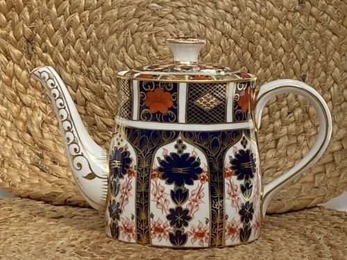 Vintage royal crown derby - royal,