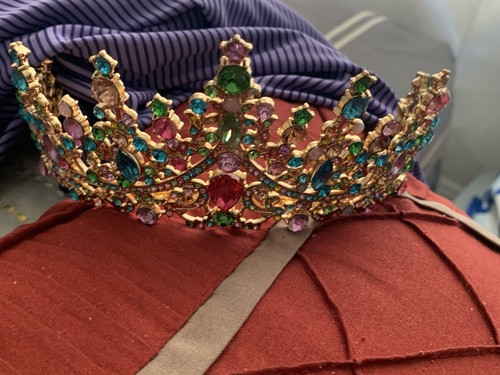 Tiara - ￼, ￼