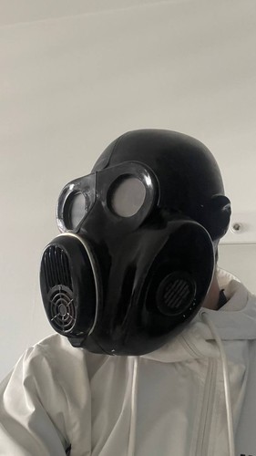 Black rubber gas mask - black,