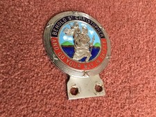 VINTAGE CAR BADGE.( St