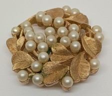 Vintage Crown Trifari Wreath