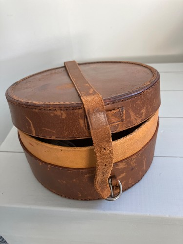 Vintage leather collar box - leather,