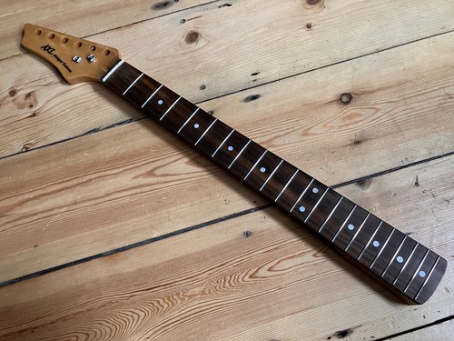 Axl player deluxe stratocaster - player,