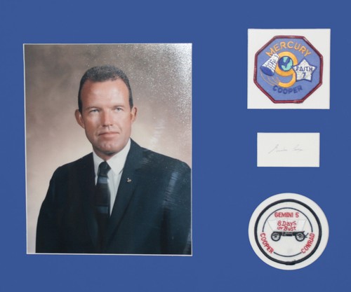Gordon cooper autograph - gordon,