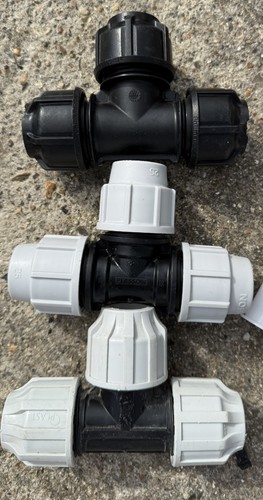 25mm tee blue mdpe plastic - 25mm,