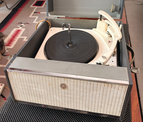 Bush record player turntable - /,