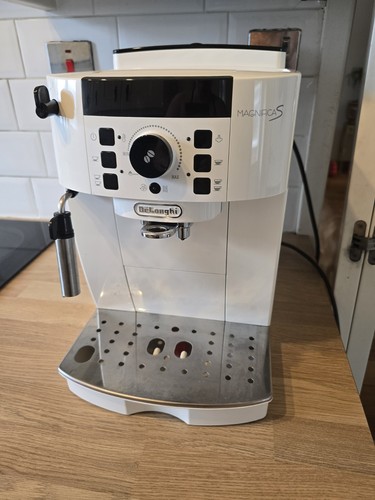 Coffee machine delongui - machine,