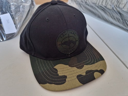 Job lot carp fishing - job, hats