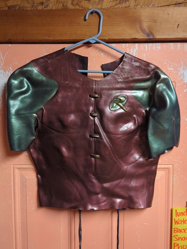 Vintage robin chest costume - robin,