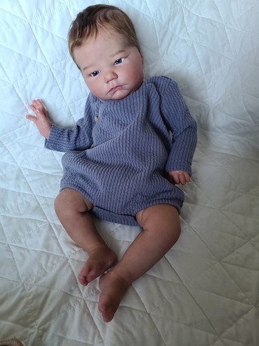 Bountiful baby landon awake - baby,