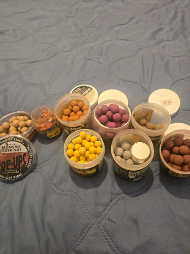 Pop boilies nearly full - up,
