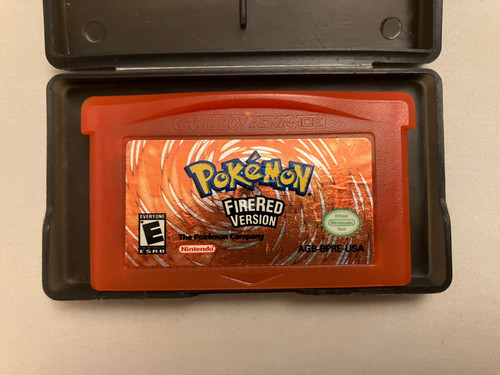 Pokemon fire red - (gba),